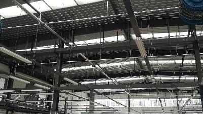 蔚藍鋼構百科：鋼結構廠房擴建方案：新舊構件如何實現穩固連接？